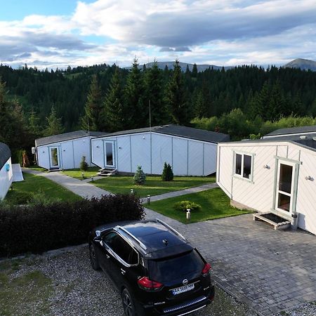 Space Place Yablunytsya Luaran gambar