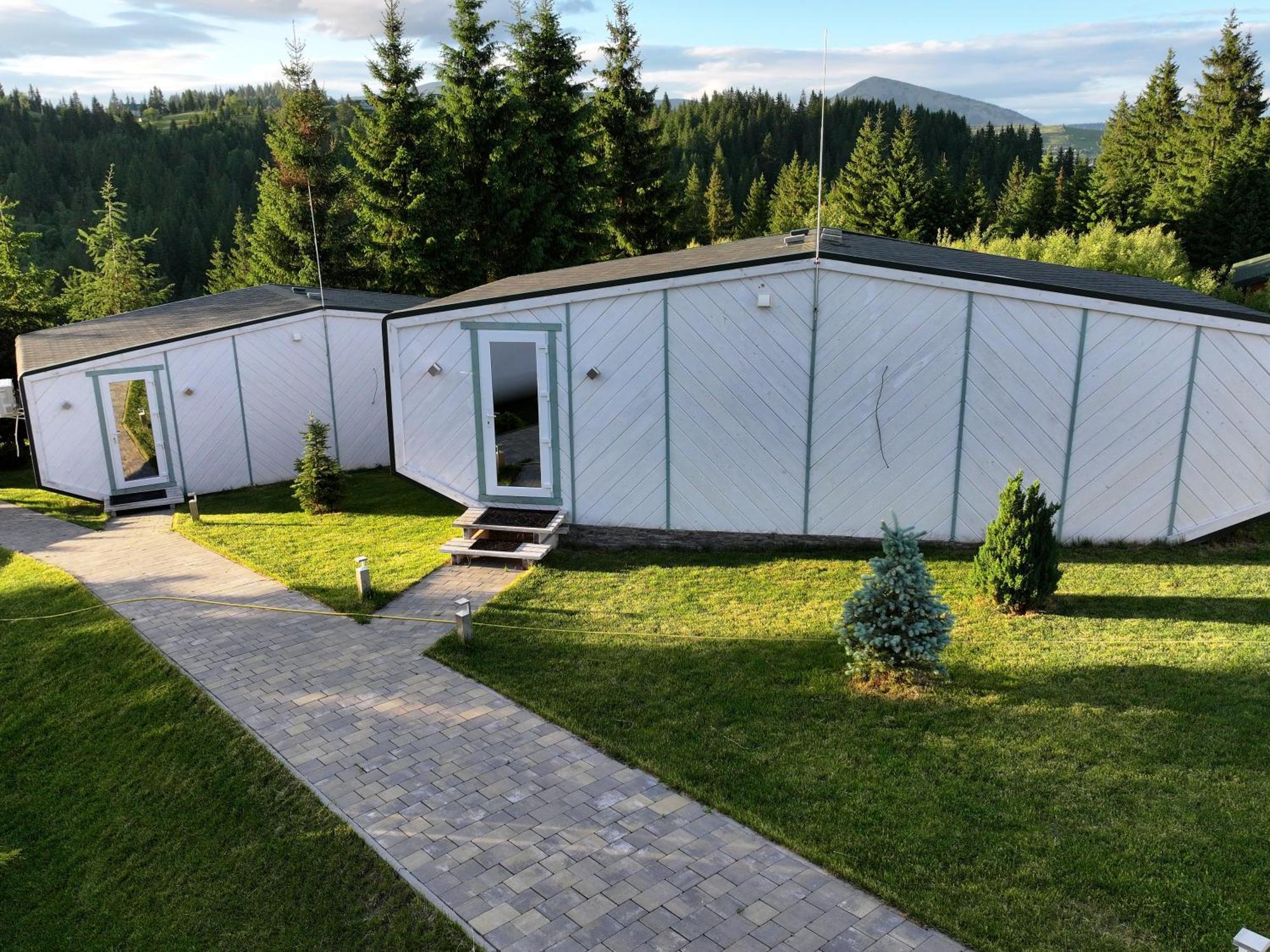 Space Place Yablunytsya Luaran gambar
